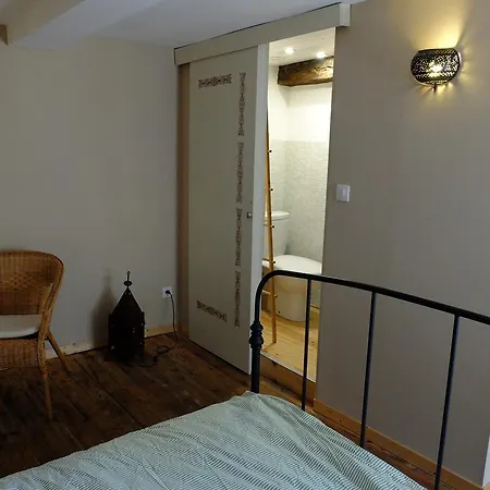 La Maison Du Voyageur Les Ilhes Room photo